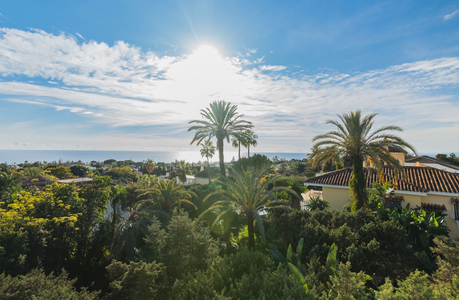 4 bedroom Villa for sale in Marbella with pool garage - € 3,669,000 (Ref: 9245921)