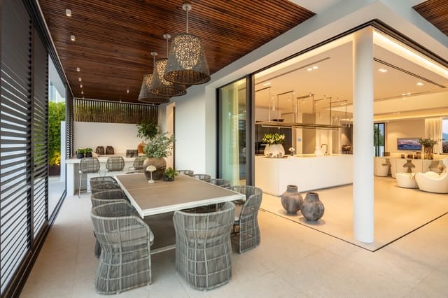 6 soverom Villa til salgs i La Quinta, Benahavís med svømmebasseng garasje - € 7 895 000 (Ref: 9245923)