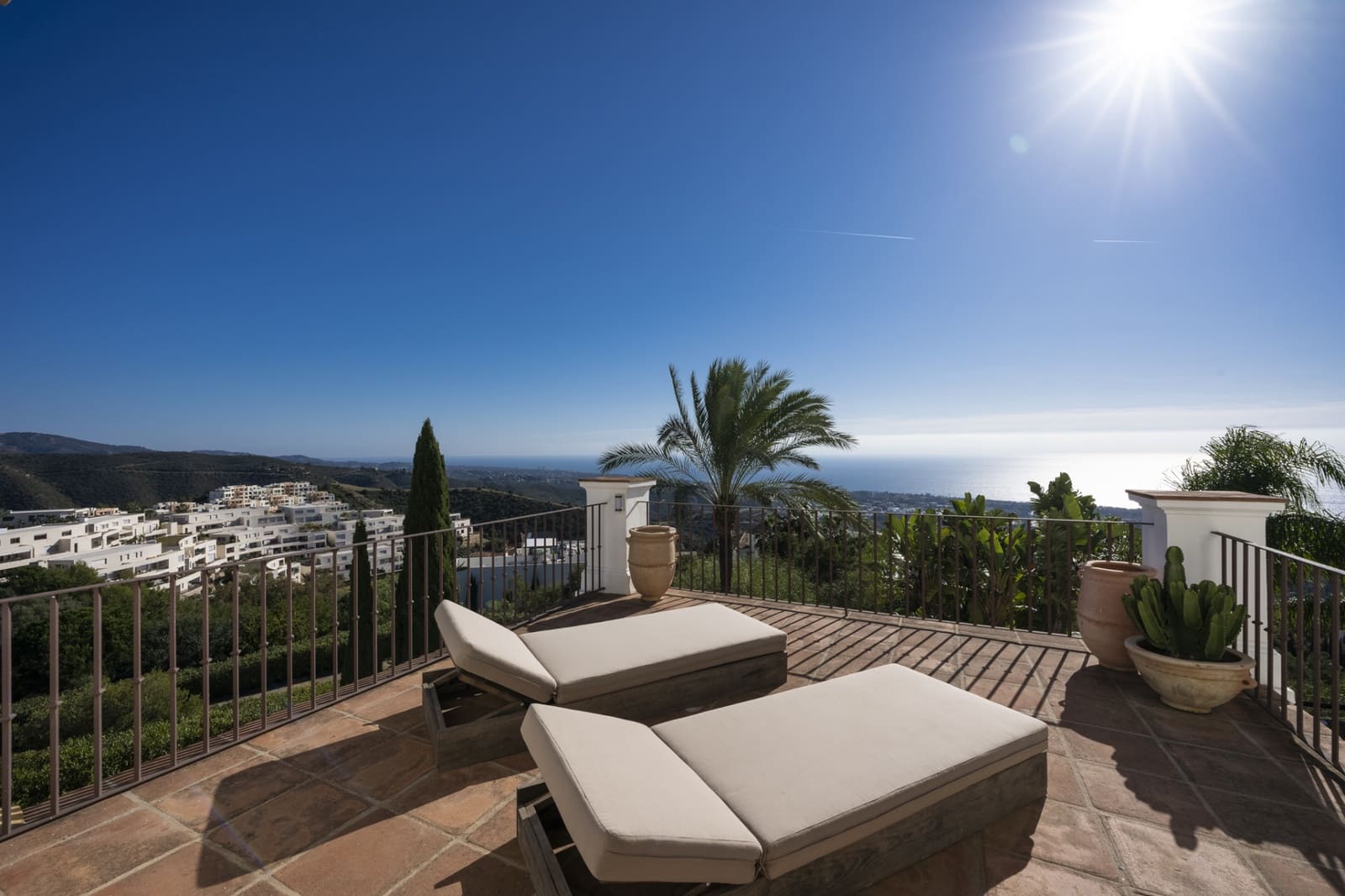 6 bedroom Villa for sale in Marbella with pool garage - € 4,000,000 (Ref: 9245924)