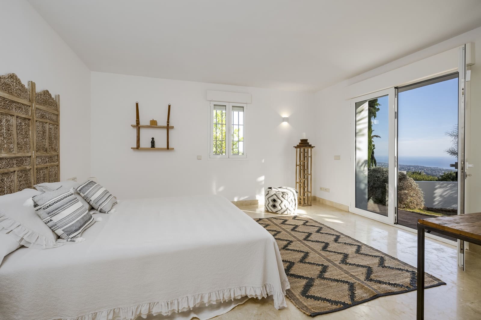 6 bedroom Villa for sale in Marbella with pool garage - € 4,000,000 (Ref: 9245924)