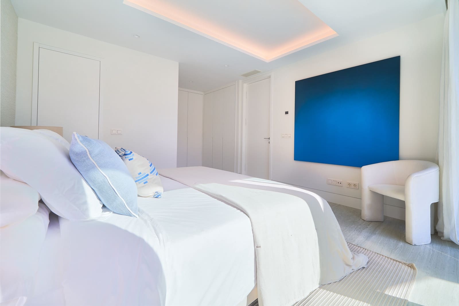 2 slaapkamer Appartement te koop in Estepona met zwembad garage - € 1.280.000 (Ref: 9245926)
