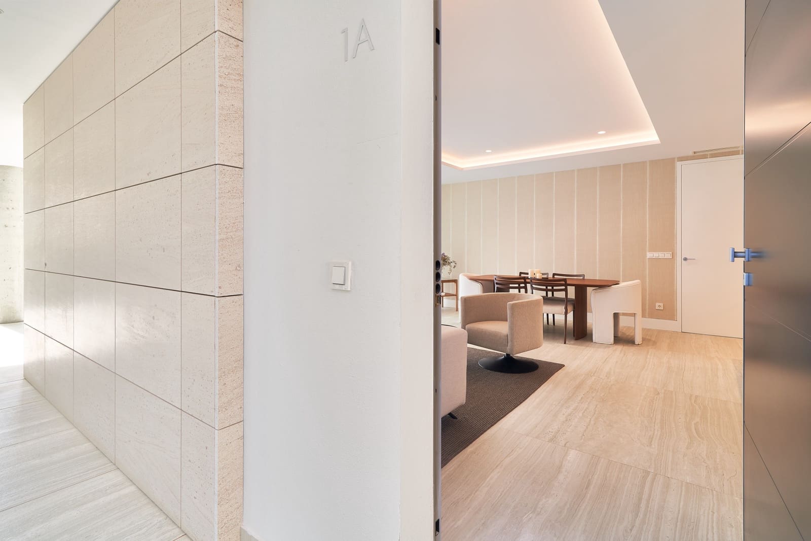 2 slaapkamer Appartement te koop in Estepona met zwembad garage - € 1.280.000 (Ref: 9245926)