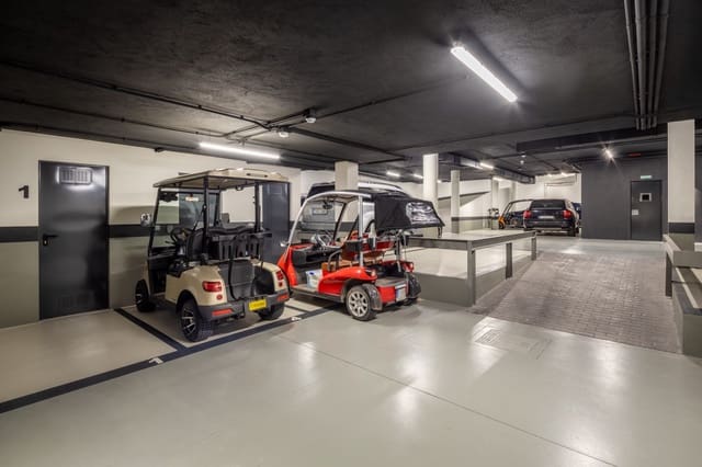 3 chambre Appartement à vendre à La Quinta, Benahavís avec piscine garage - 2 495 000 € (Ref: 9245929)