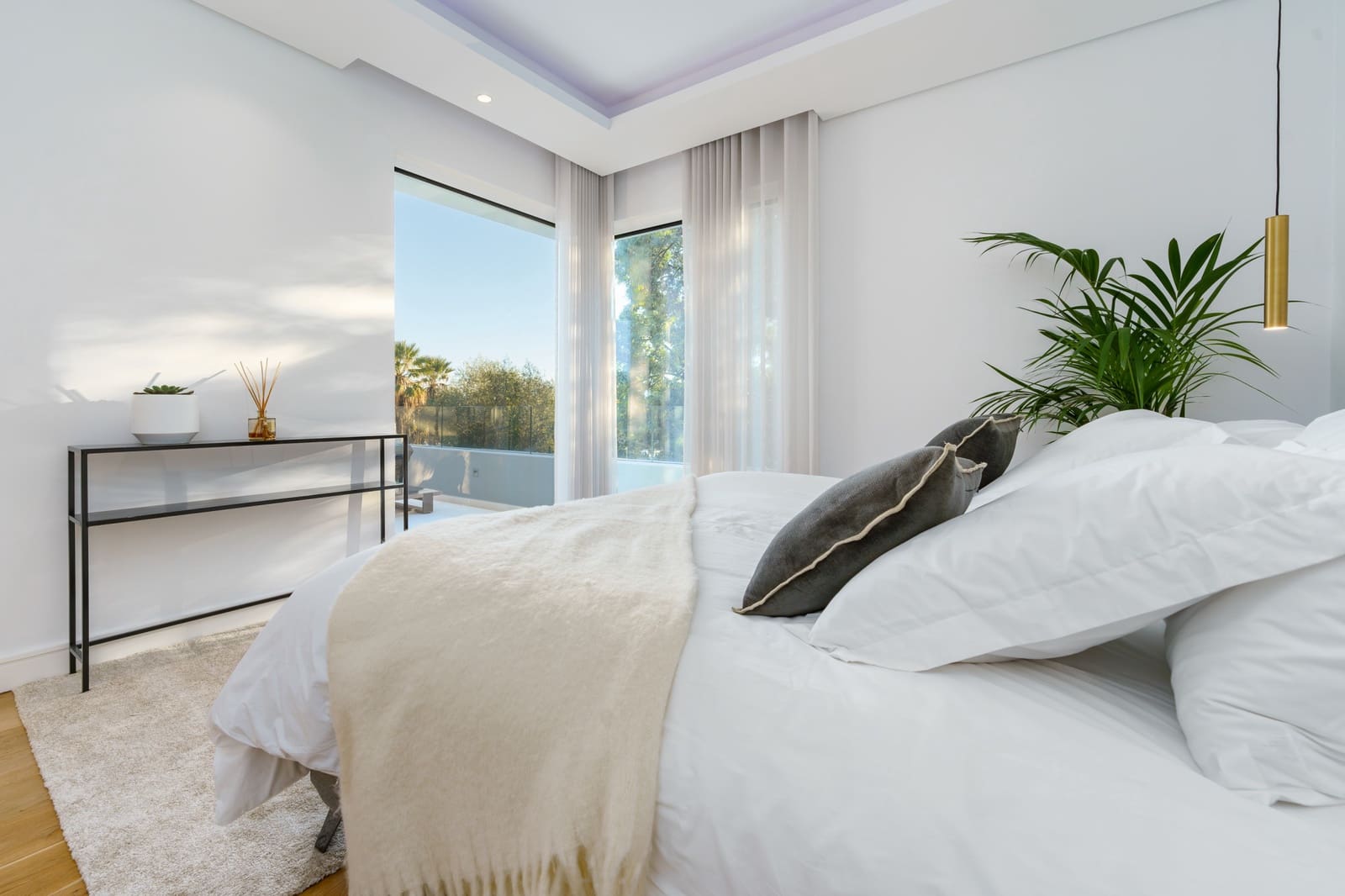 6 Zimmer Villa zu verkaufen in Nueva Andalucia mit Pool Garage - 2.590.000 € (Ref: 9245935)