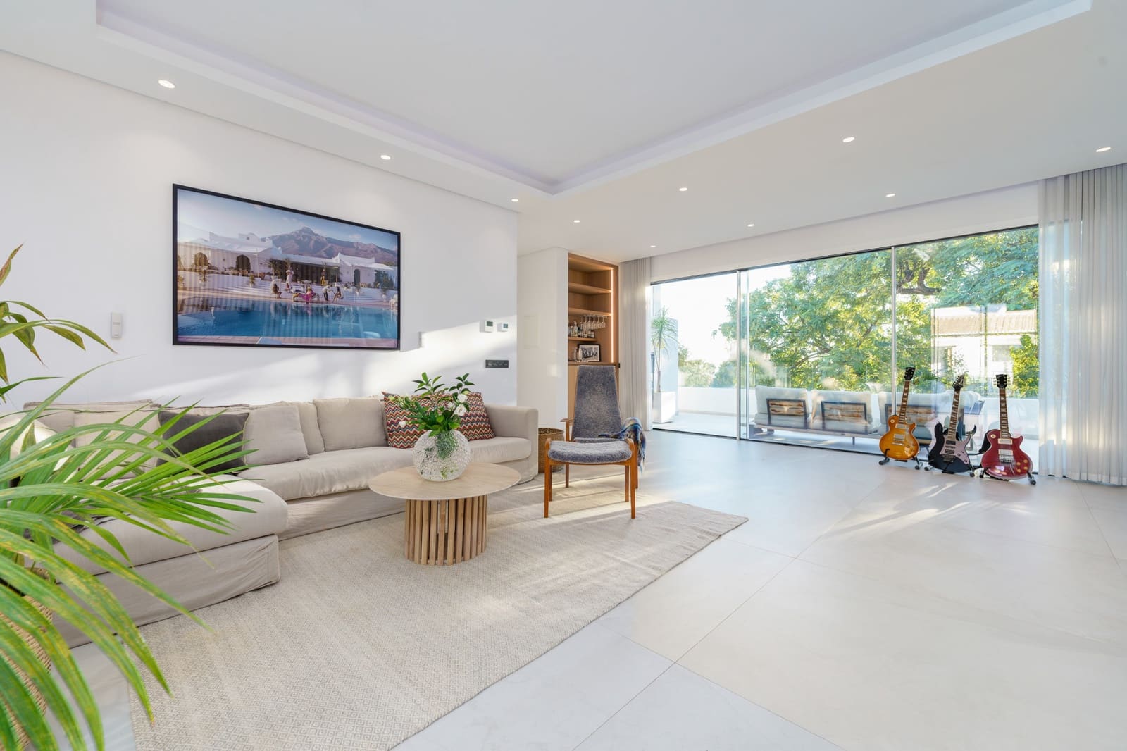 6 bedroom Villa for sale in Nueva Andalucia with pool garage - € 2,590,000 (Ref: 9245935)