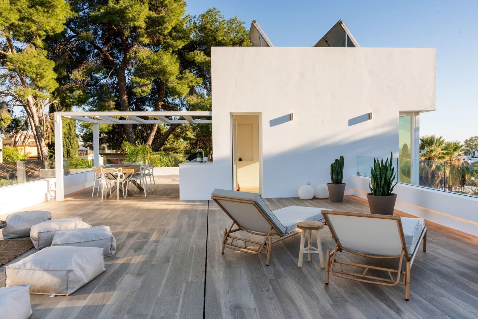 6 bedroom Villa for sale in Nueva Andalucia with pool garage - € 2,590,000 (Ref: 9245935)