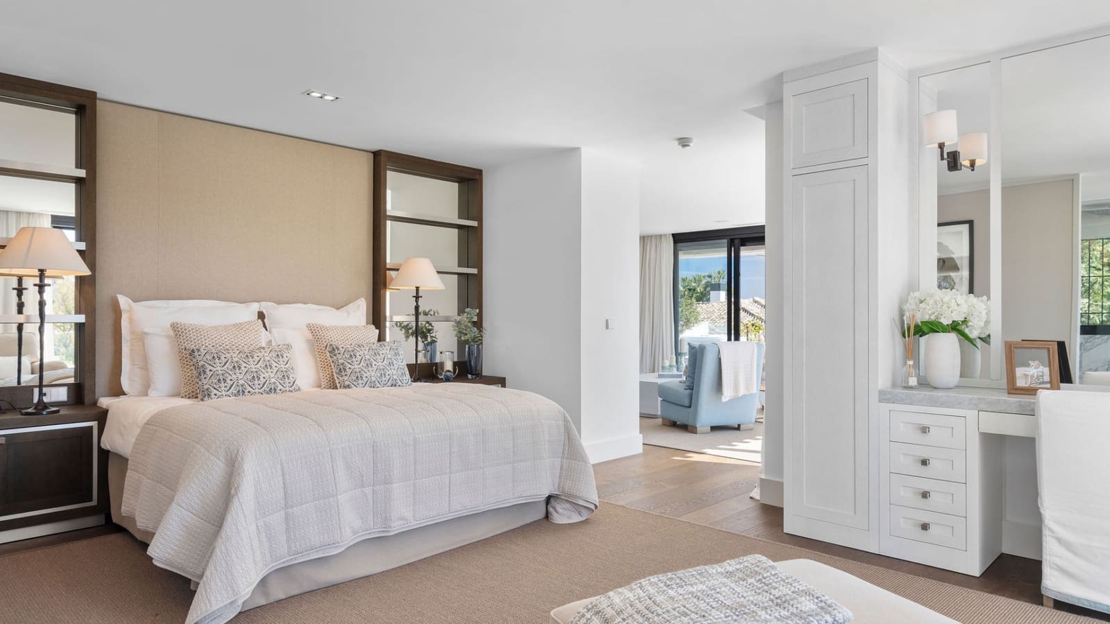 7 sypialnia Willa na sprzedaż w Marbella z basenem garażem - 3 990 000 € (Ref: 9245936)