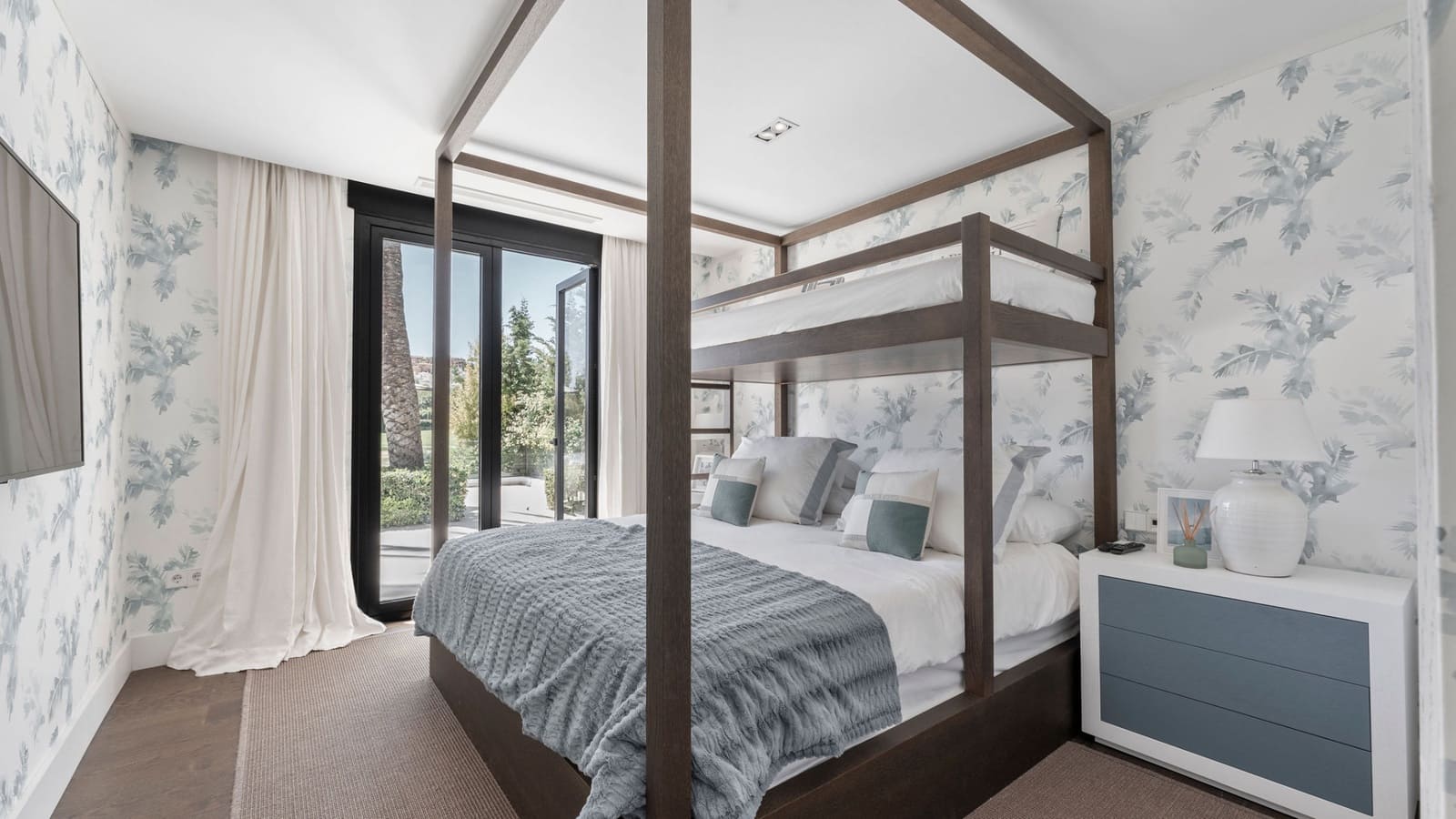 7 sypialnia Willa na sprzedaż w Marbella z basenem garażem - 3 990 000 € (Ref: 9245936)