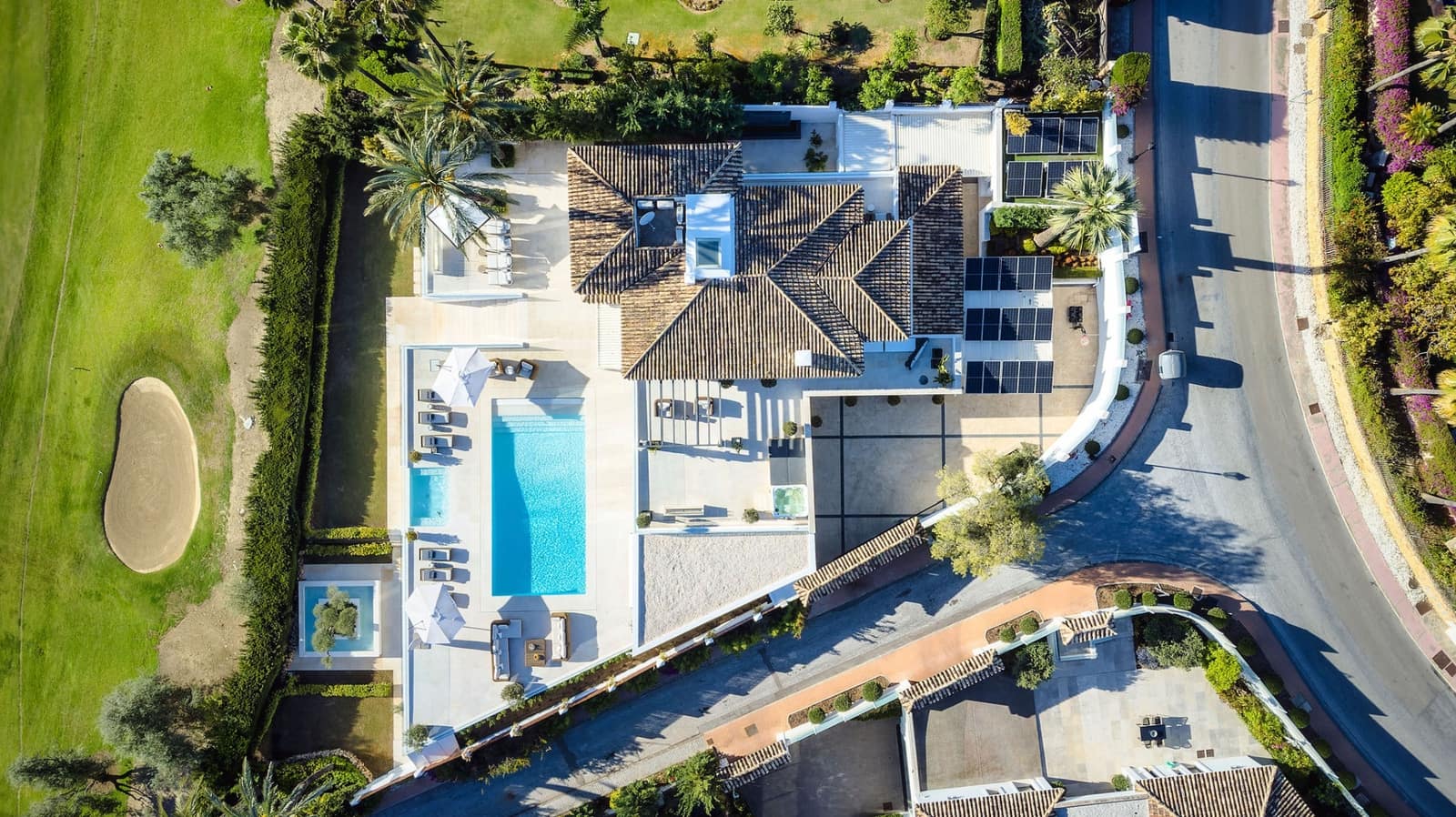 7 sypialnia Willa na sprzedaż w Marbella z basenem garażem - 3 990 000 € (Ref: 9245936)