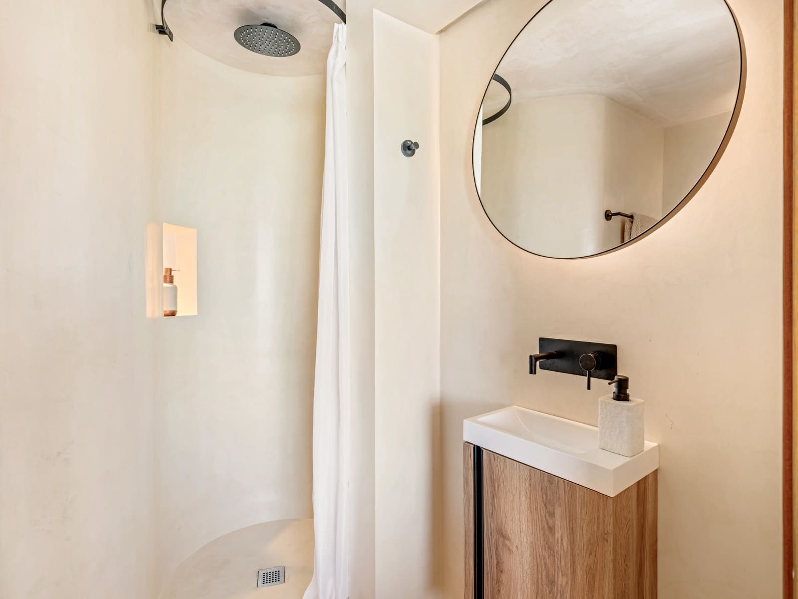 6 quarto Moradia para venda em Estepona com piscina garagem - 2 395 000 € (Ref: 9245937)