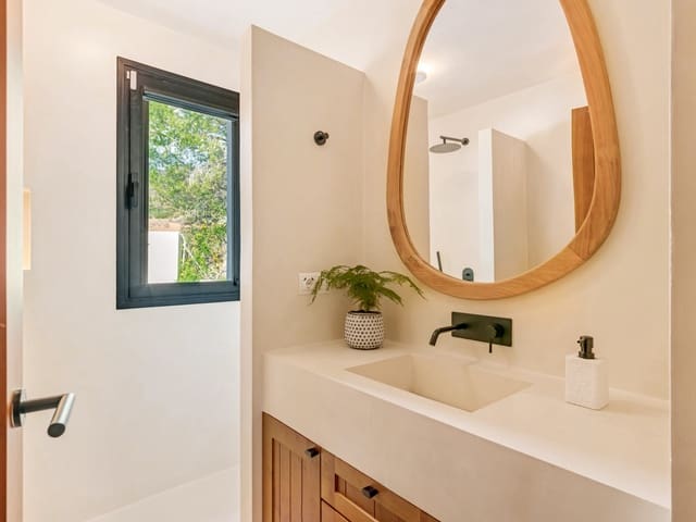 6 quarto Moradia para venda em Estepona com piscina garagem - 2 395 000 € (Ref: 9245937)