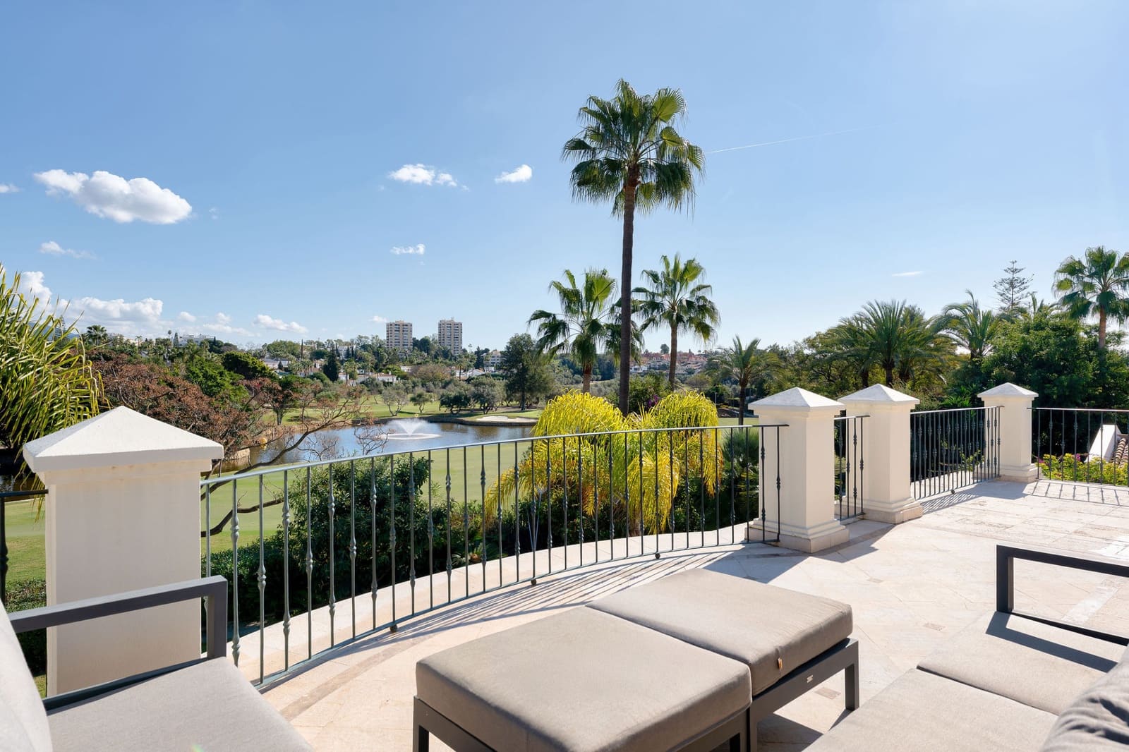 5 sovrum Villa till salu i Marbella med pool garage - 3 295 000 € (Ref: 9245938)