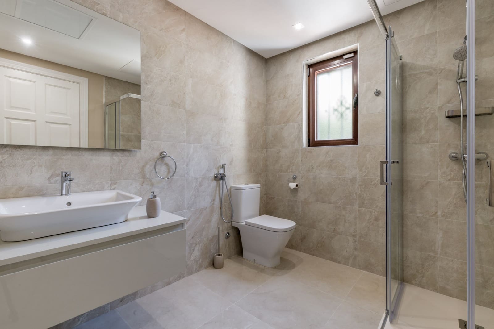 Chalet de 11 habitaciones en Benahavís en venta con piscina garaje - 4.500.000 € (Ref: 9245940)