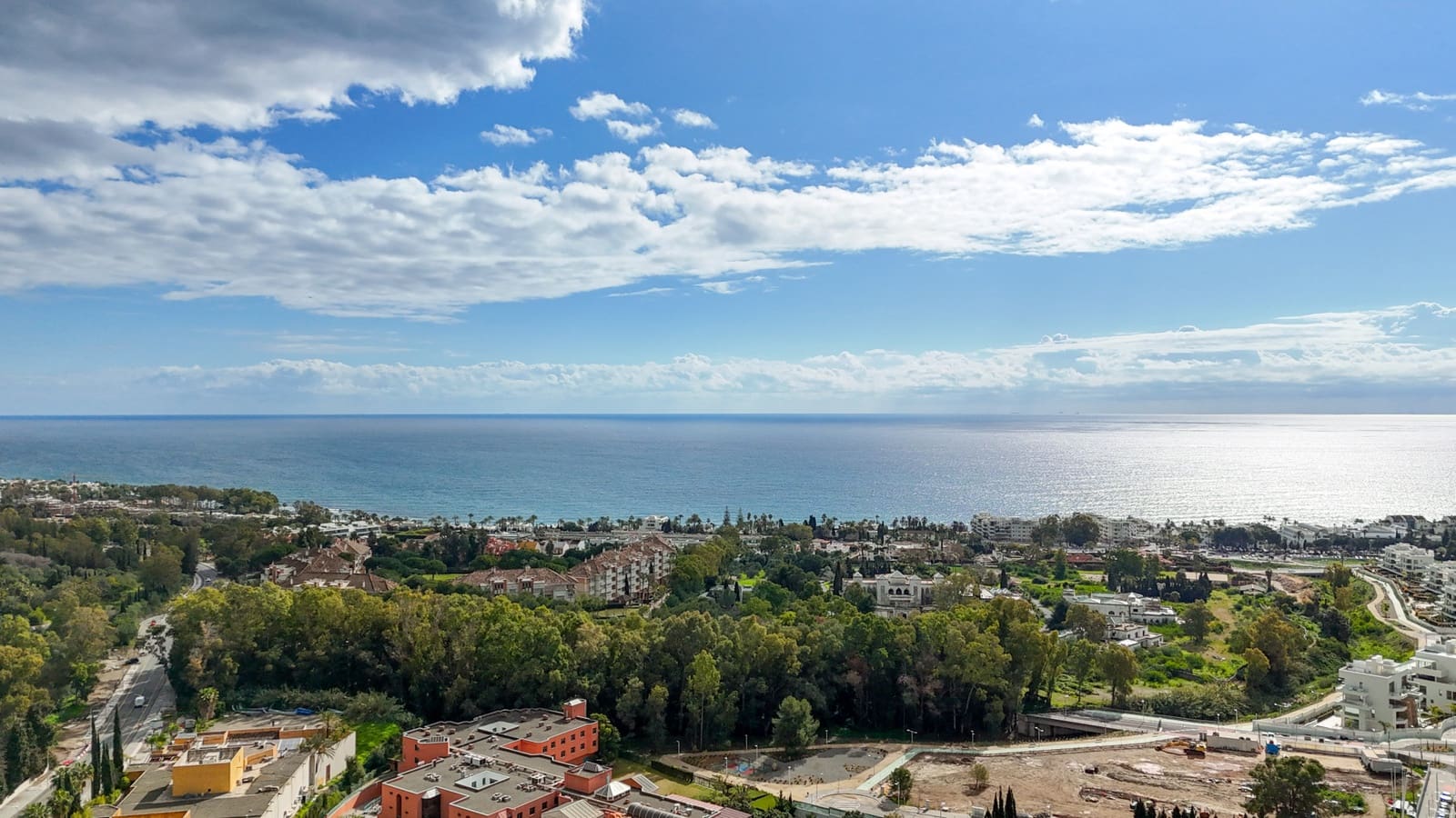 4 bedroom Townhouse for sale in Marbella with pool garage - € 1,100,000 (Ref: 9245943)