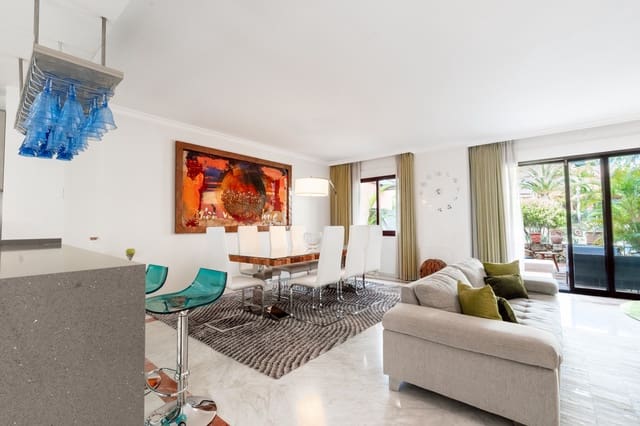 4 bedroom Townhouse for sale in Marbella with pool garage - € 1,100,000 (Ref: 9245943)