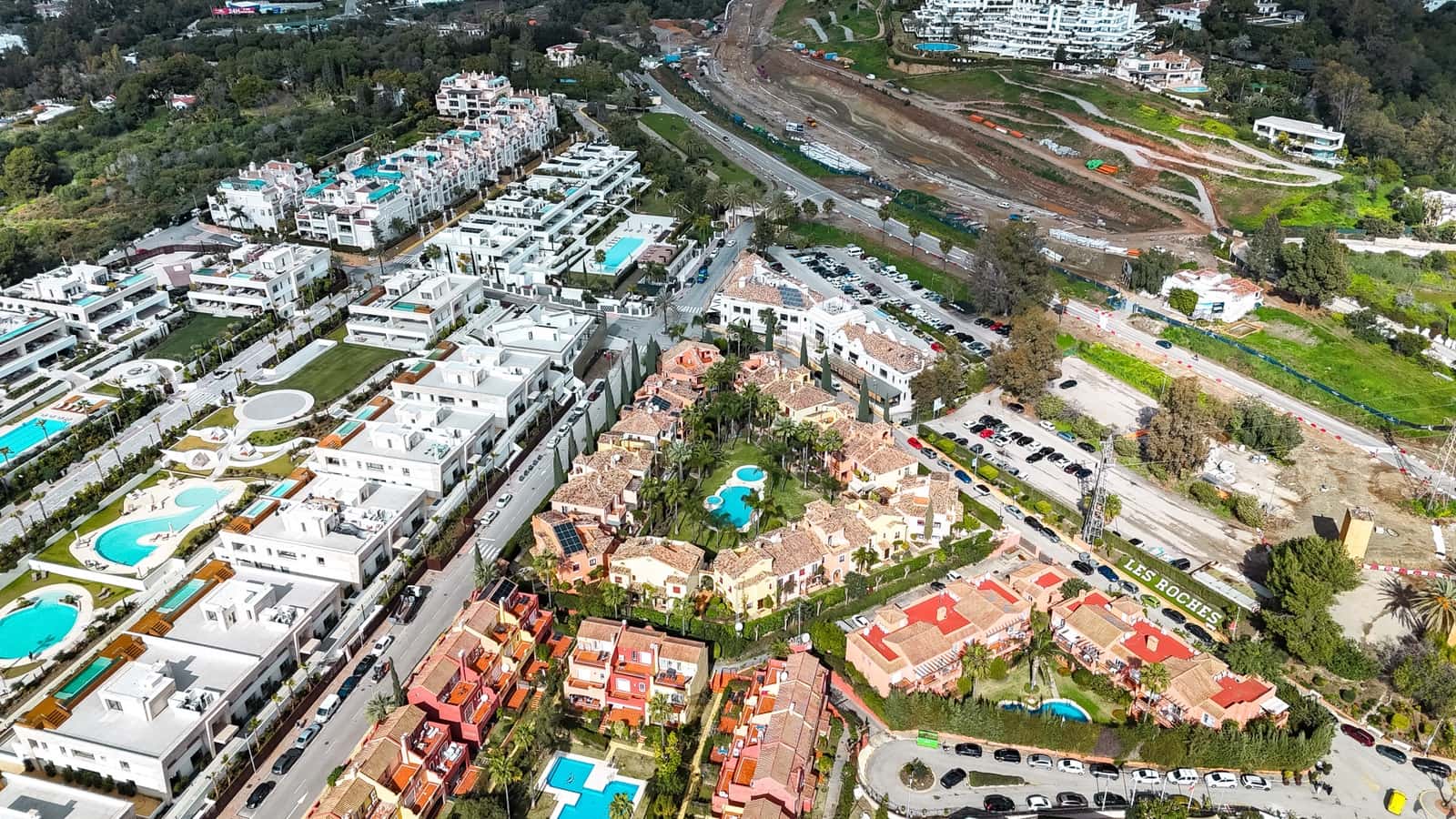 4 bedroom Townhouse for sale in Marbella with pool garage - € 1,100,000 (Ref: 9245943)