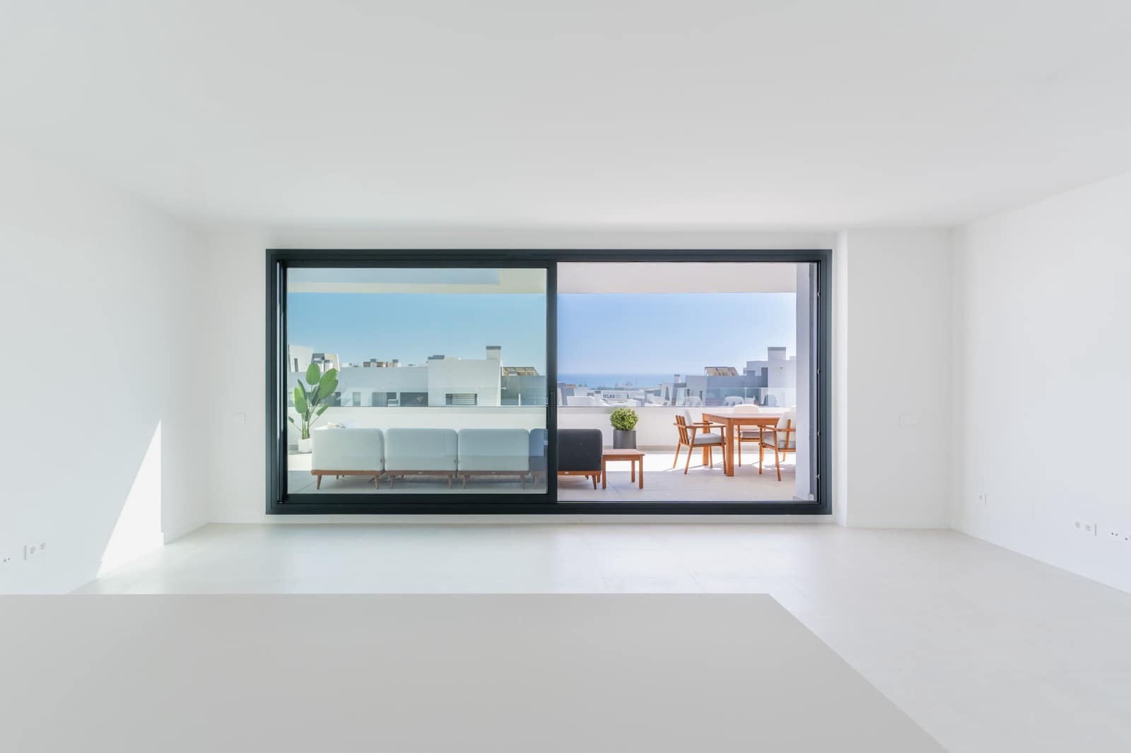 3 chambre Penthouse à vendre à Estepona avec piscine garage - 760 000 € (Ref: 9245944)