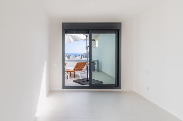 3 soveværelse Penthouse til salg i Estepona med swimmingpool garage - € 760.000 (Ref: 9245944)