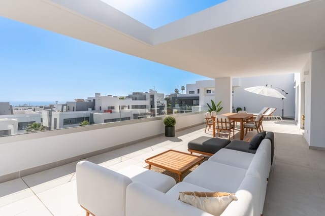 3 soveværelse Penthouse til salg i Estepona med swimmingpool garage - € 760.000 (Ref: 9245944)