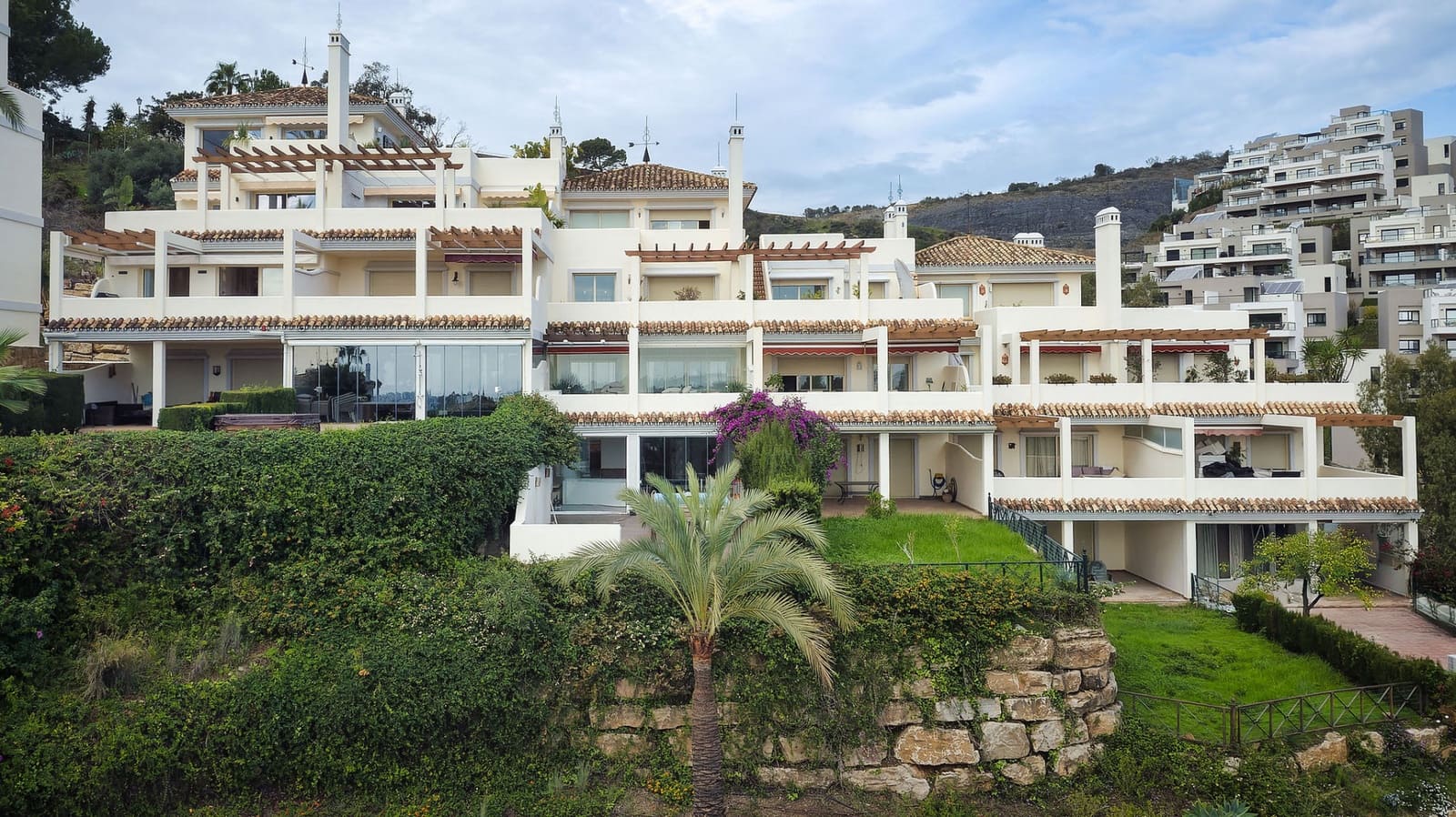 3 Zimmer Apartment zu verkaufen in Marbella mit Pool Garage - 995.000 € (Ref: 9245948)