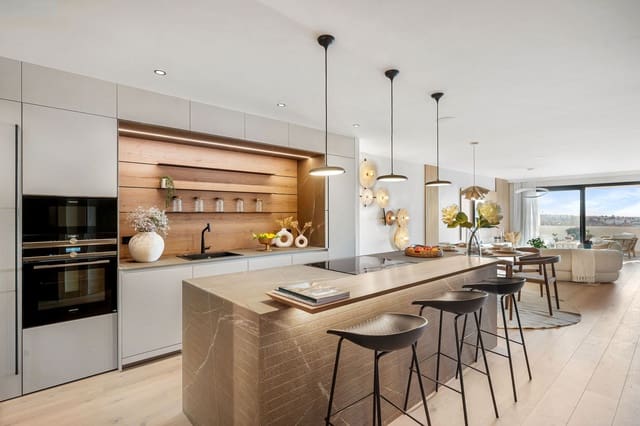 3 Zimmer Apartment zu verkaufen in Marbella mit Pool Garage - 995.000 € (Ref: 9245948)