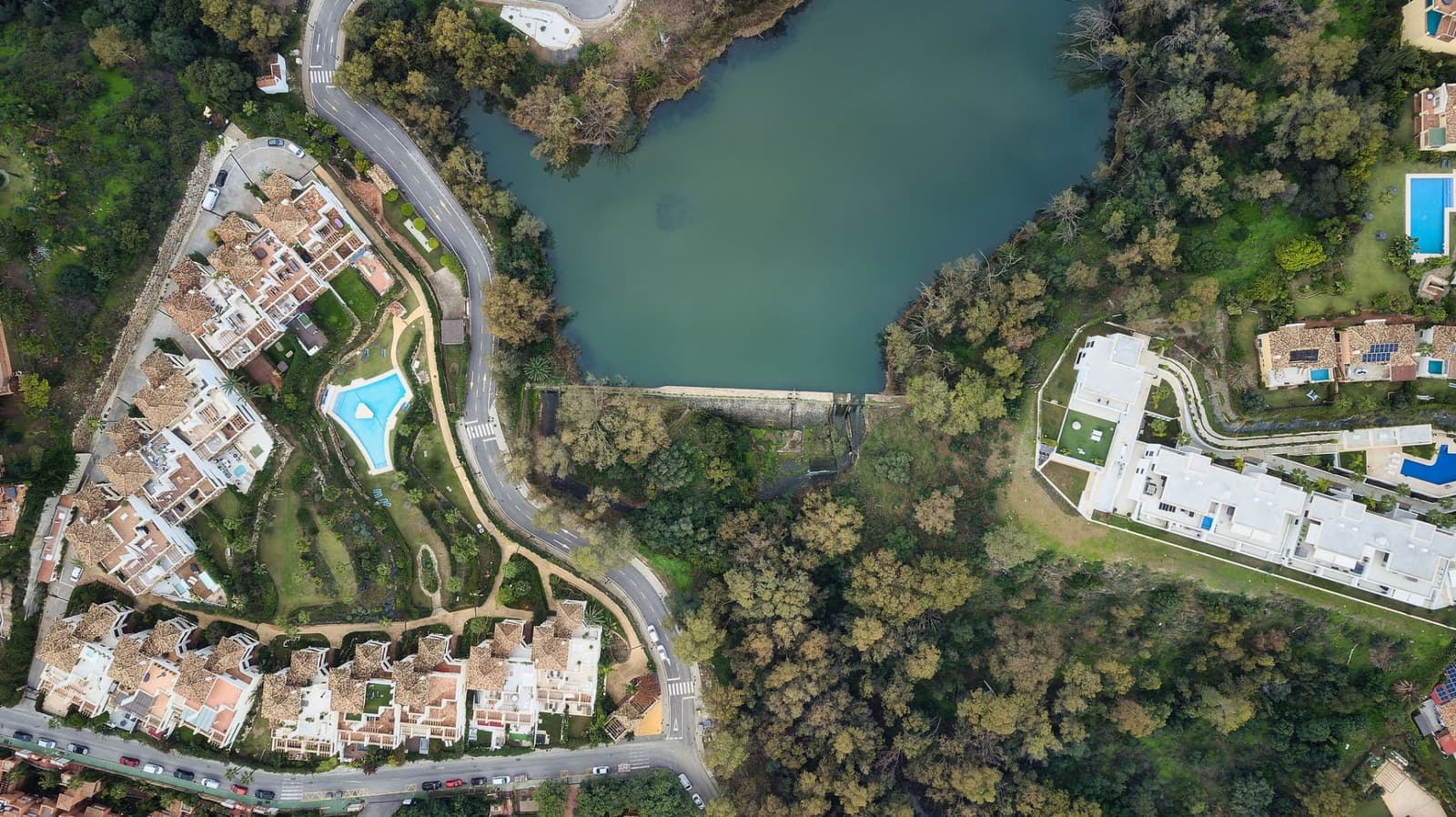 3 Zimmer Apartment zu verkaufen in Marbella mit Pool Garage - 995.000 € (Ref: 9245948)