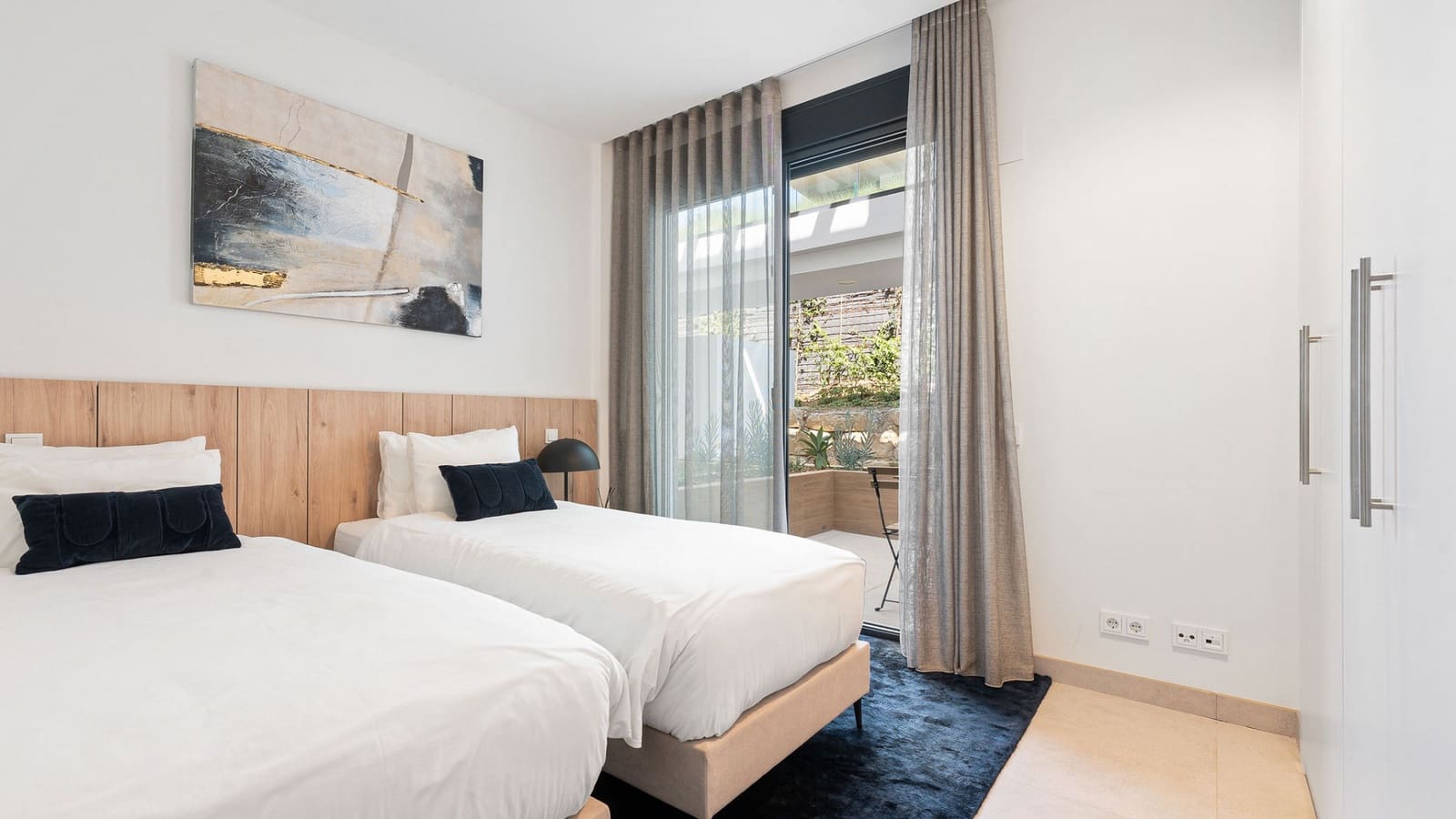 Apartamento de 3 habitaciones en Marbella en venta con piscina garaje - 898.000 € (Ref: 9245949)