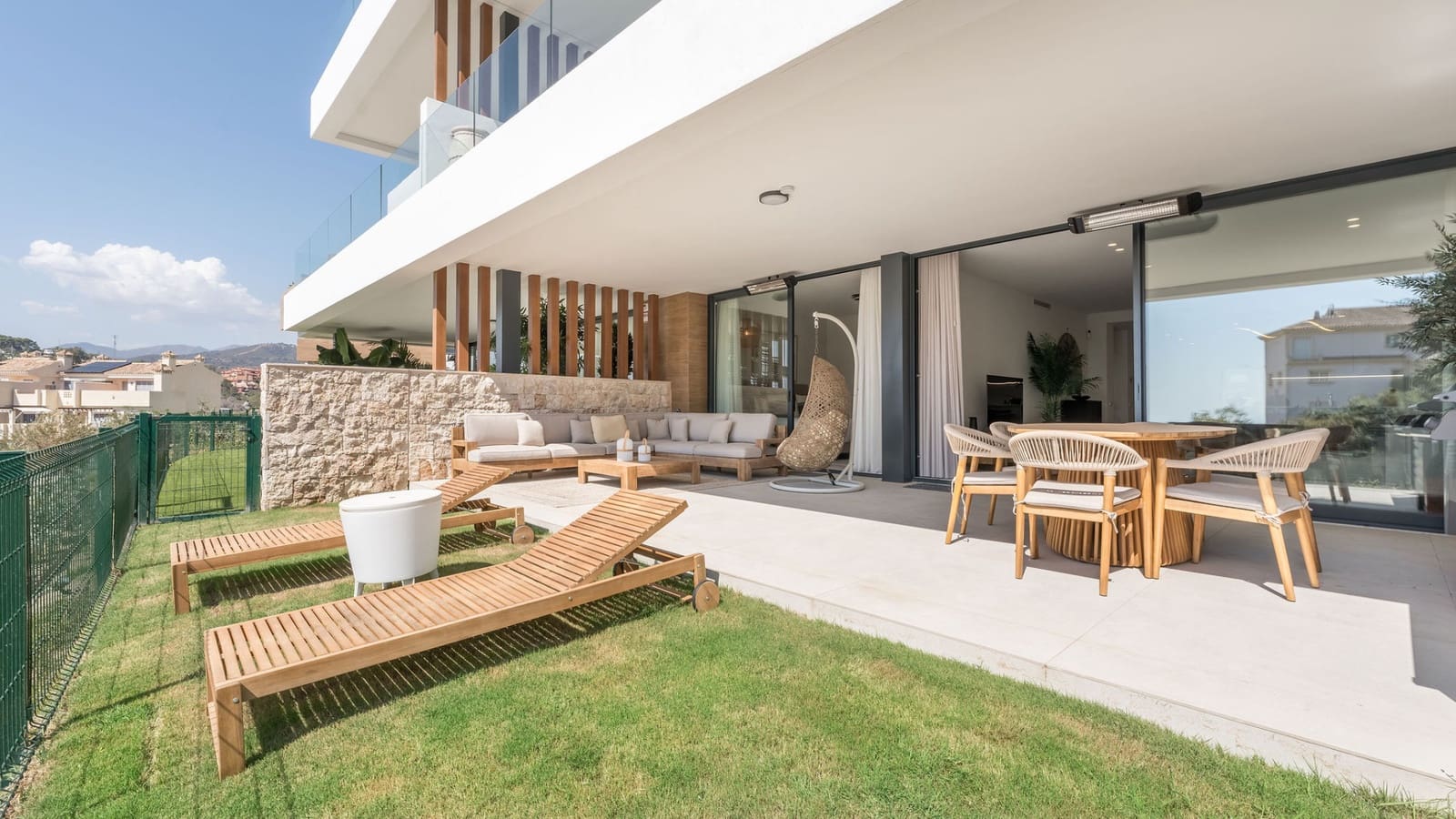 3 bedroom Apartment for sale in Marbella with pool garage - € 898,000 (Ref: 9245949)