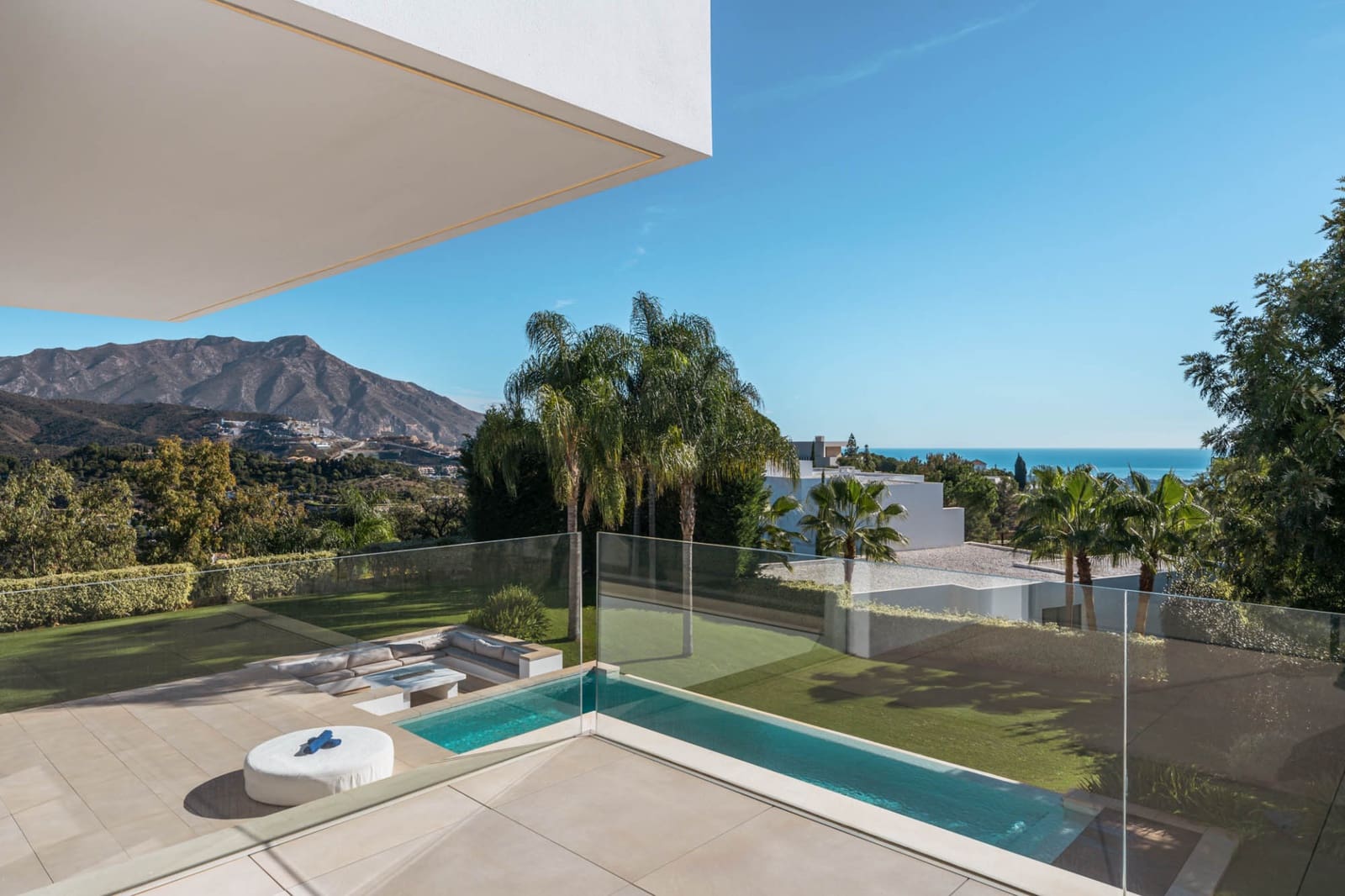 5 bedroom Villa for sale in El Madronal with pool garage - € 6,495,000 (Ref: 9245950)