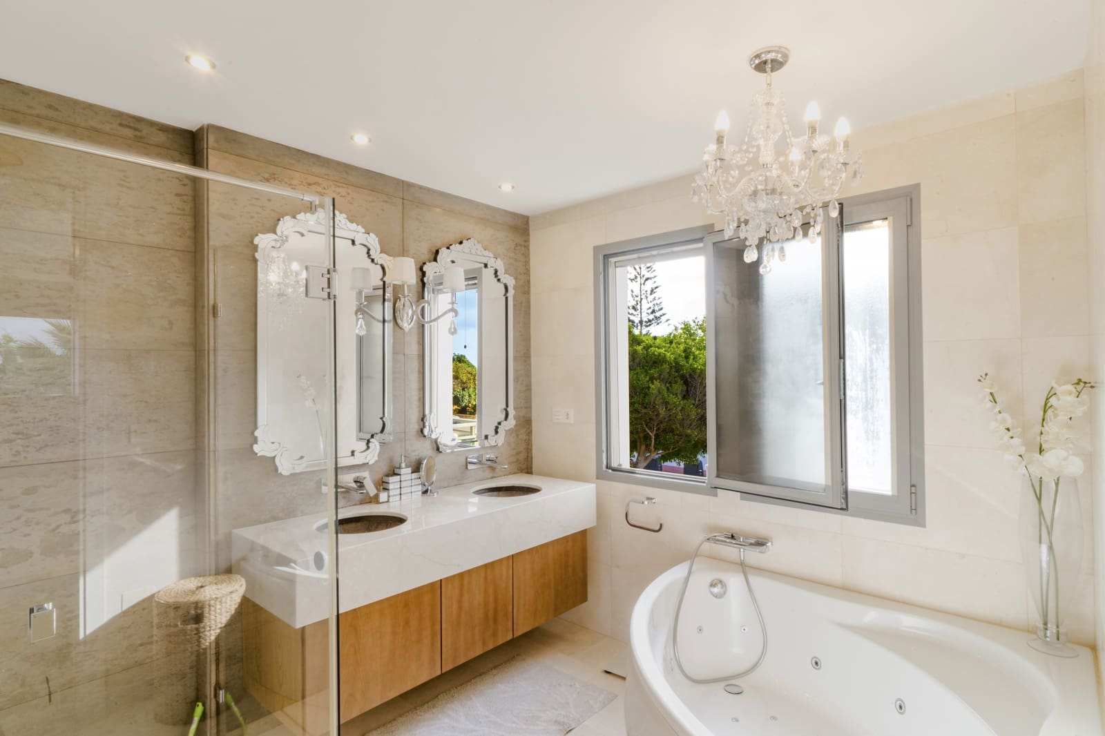 5 soveværelse Villa til salg i Marbella med swimmingpool garage - € 3.950.000 (Ref: 9245951)