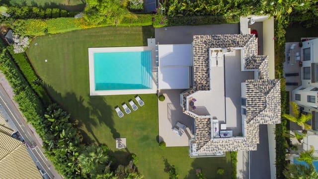 5 bedroom Villa for sale in Marbella with pool garage - € 3,950,000 (Ref: 9245951)
