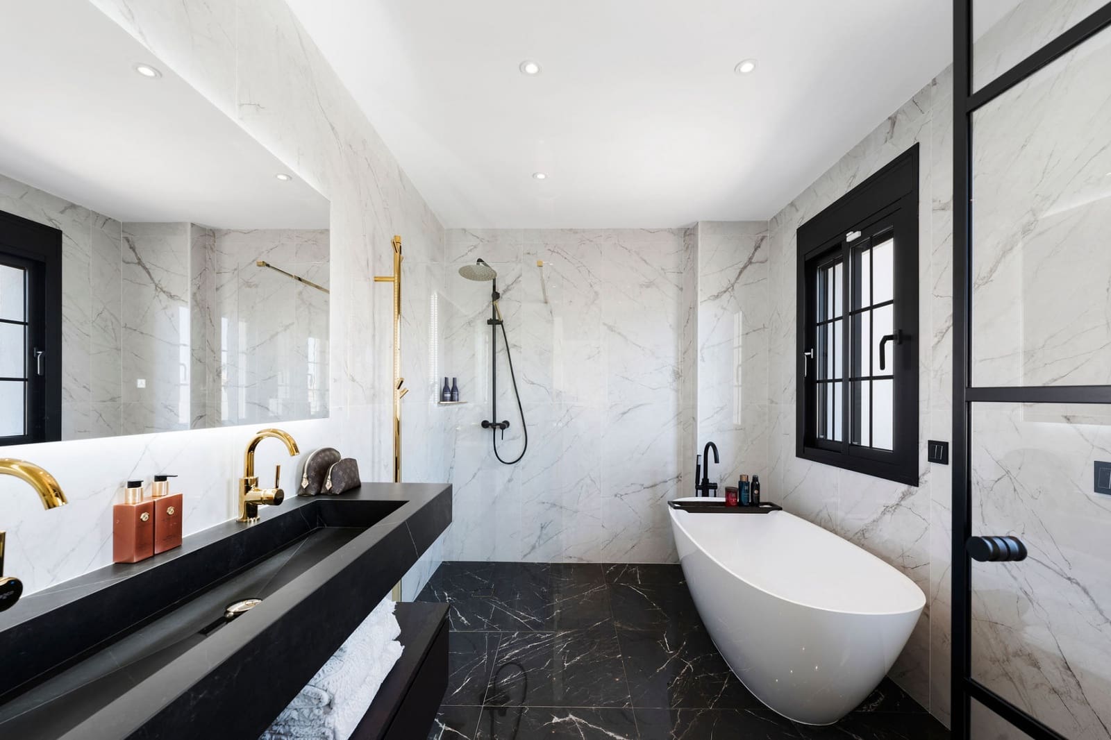 Chalet de 5 habitaciones en Estepona en venta con piscina garaje - 2.795.000 € (Ref: 9245953)