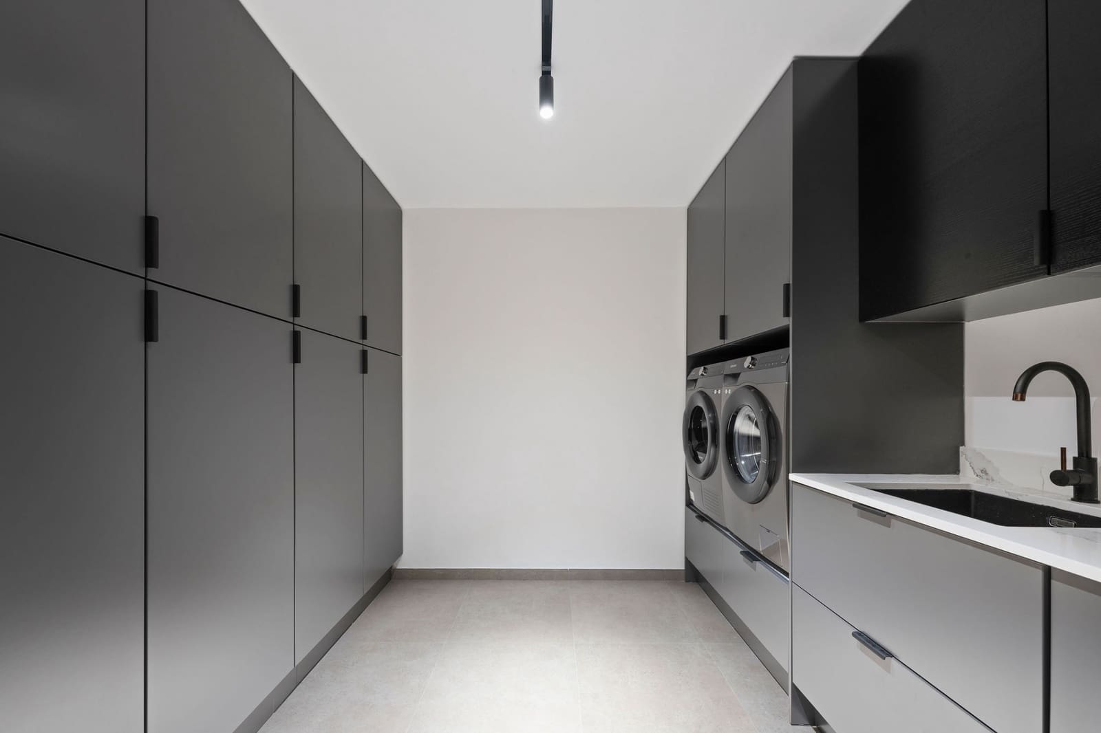 Chalet de 5 habitaciones en Estepona en venta con piscina garaje - 2.795.000 € (Ref: 9245953)