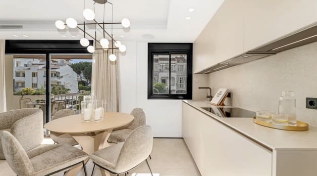 2 chambre Appartement à vendre à Puerto Banus, Marbella avec piscine - 749 000 € (Ref: 9245957)