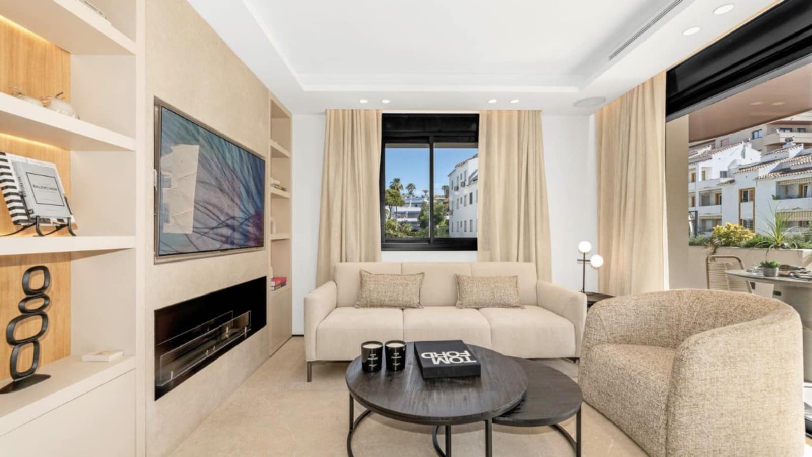 2 quarto Apartamento para venda em Puerto Banus com piscina - 749 000 € (Ref: 9245957)