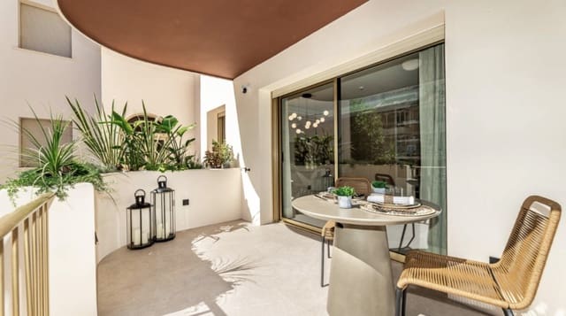 2 soveværelse Lejlighed til salg i Puerto Banus, Marbella med swimmingpool - € 749.000 (Ref: 9245957)