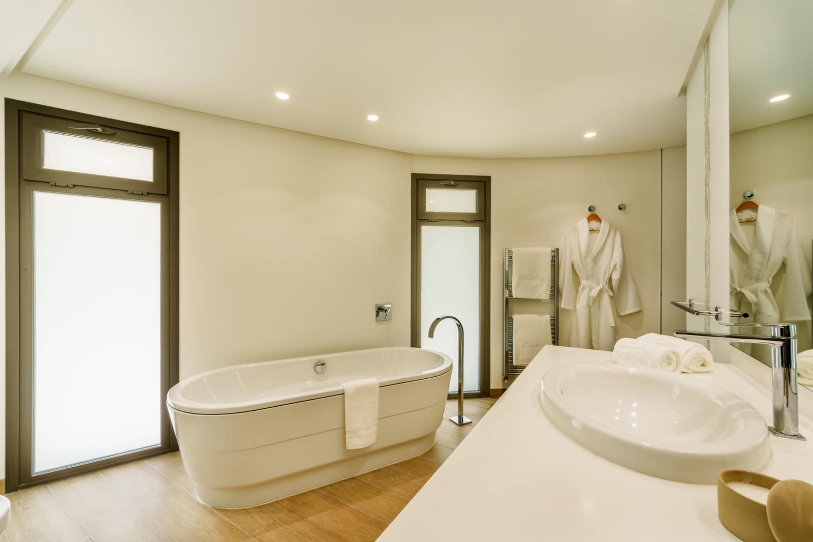 5 sypialnia Willa na sprzedaż w Marbella z basenem garażem - 7 500 000 € (Ref: 9245958)