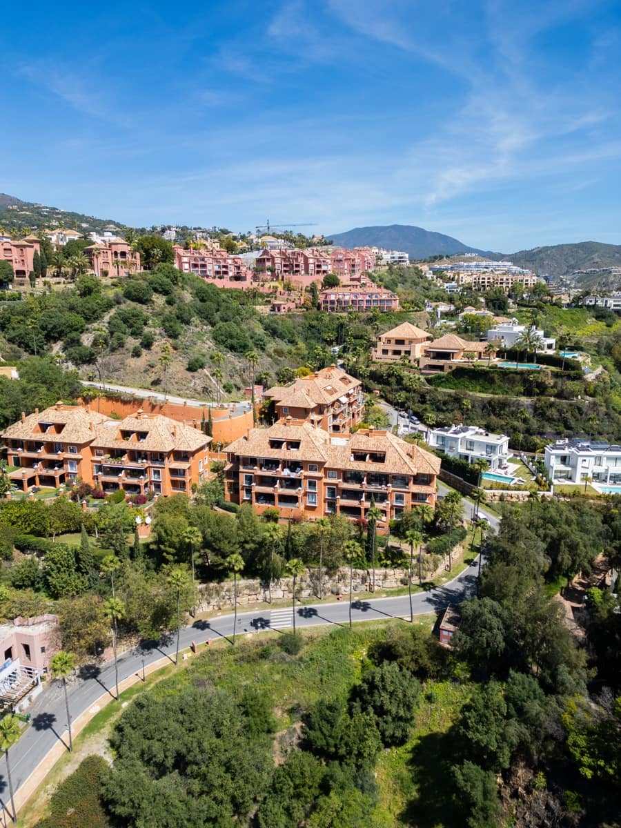 2 soverom Leilighet til salgs i Monte Halcones med svømmebasseng garasje - € 675 000 (Ref: 9245959)