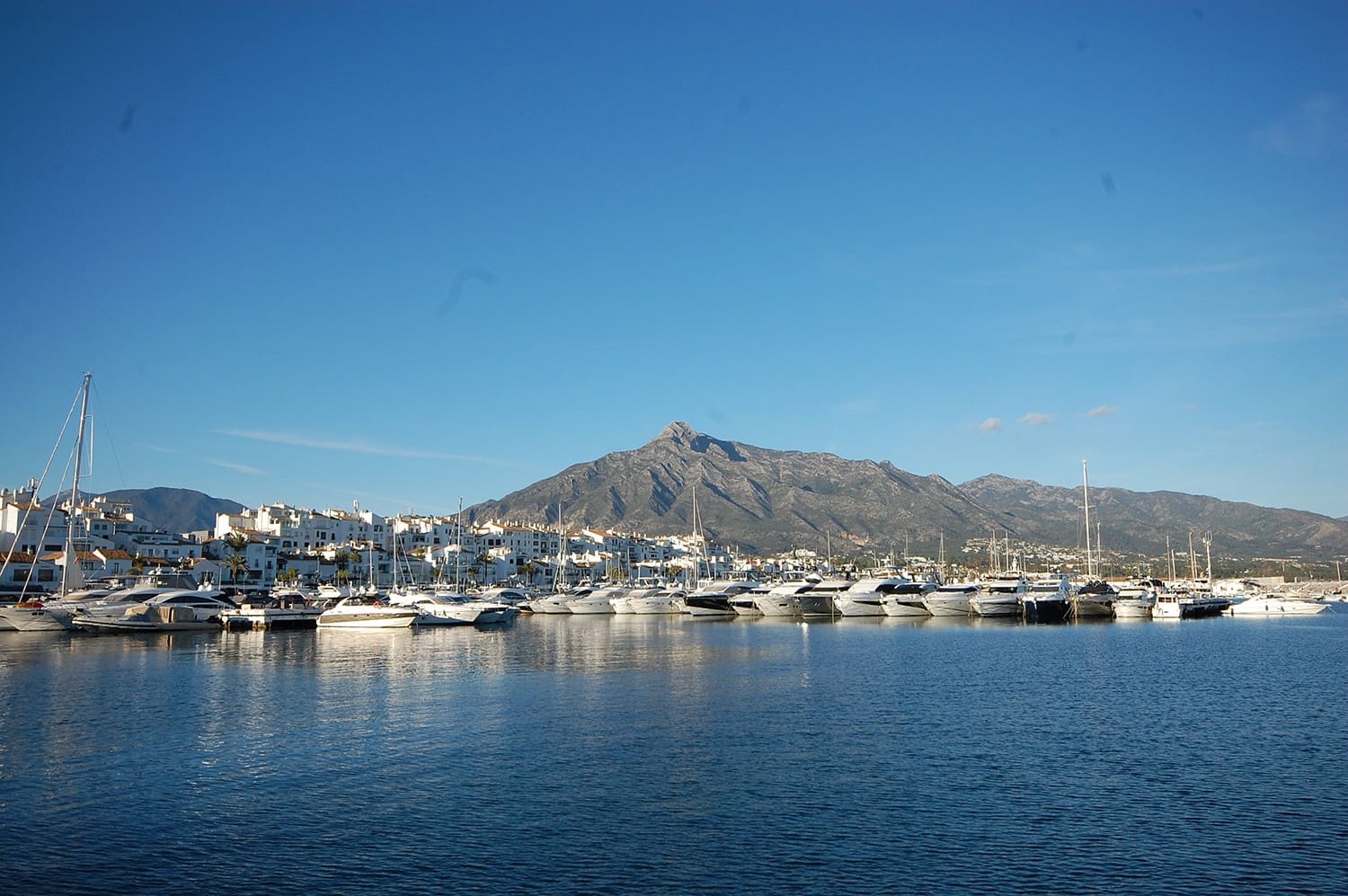 4 bedroom Villa for sale in Nueva Andalucia with pool garage - € 4,939,000 (Ref: 9245961)