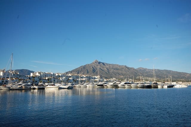 4 bedroom Villa for sale in Nueva Andalucia, Marbella with pool garage - € 4,939,000 (Ref: 9245961)