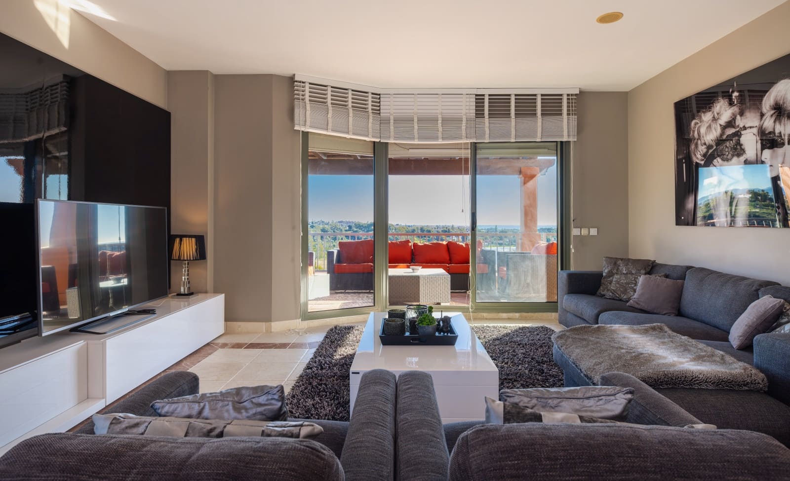 3 soveværelse Penthouse til salg i Estepona med swimmingpool garage - € 829.000 (Ref: 9245962)