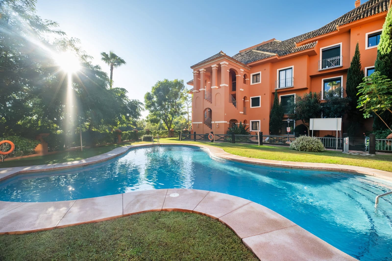 3 soverom Leilighet til salgs i Monte Halcones med svømmebasseng garasje - € 875 000 (Ref: 9245964)