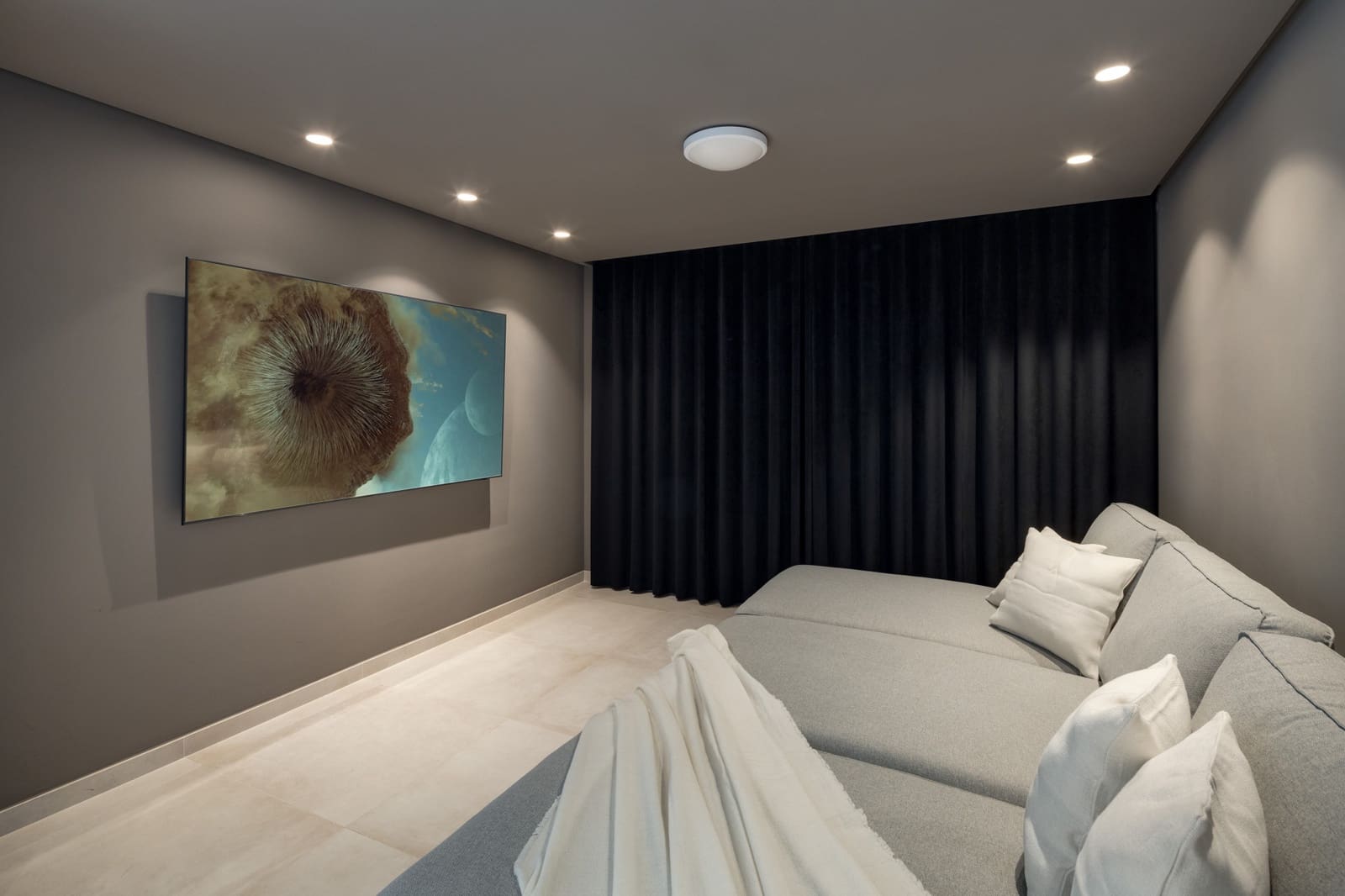 6 soveværelse Villa til salg i Nueva Andalucia med swimmingpool garage - € 3.995.000 (Ref: 9245968)