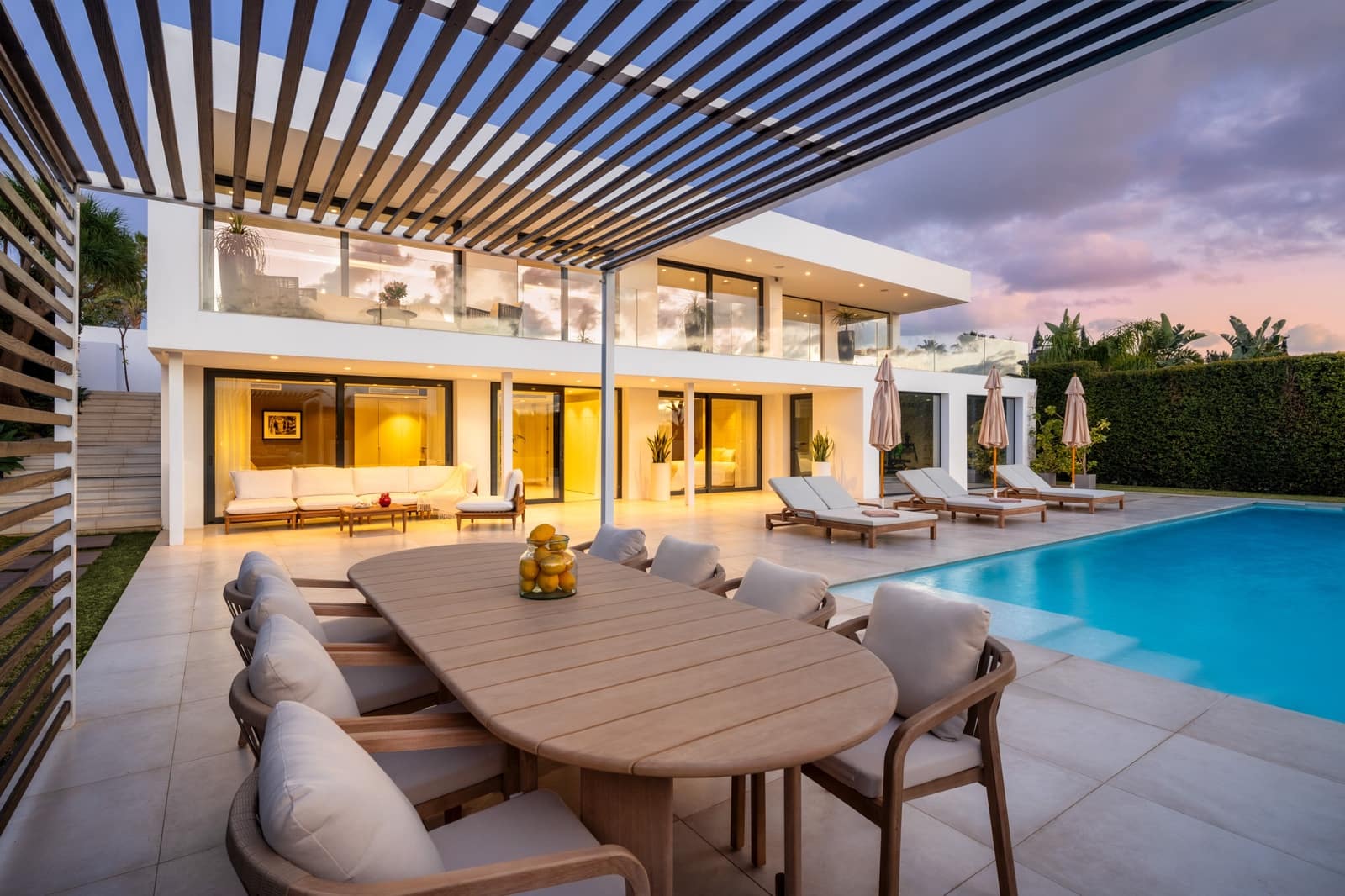 6 bedroom Villa for sale in Nueva Andalucia with pool garage - € 3,995,000 (Ref: 9245968)