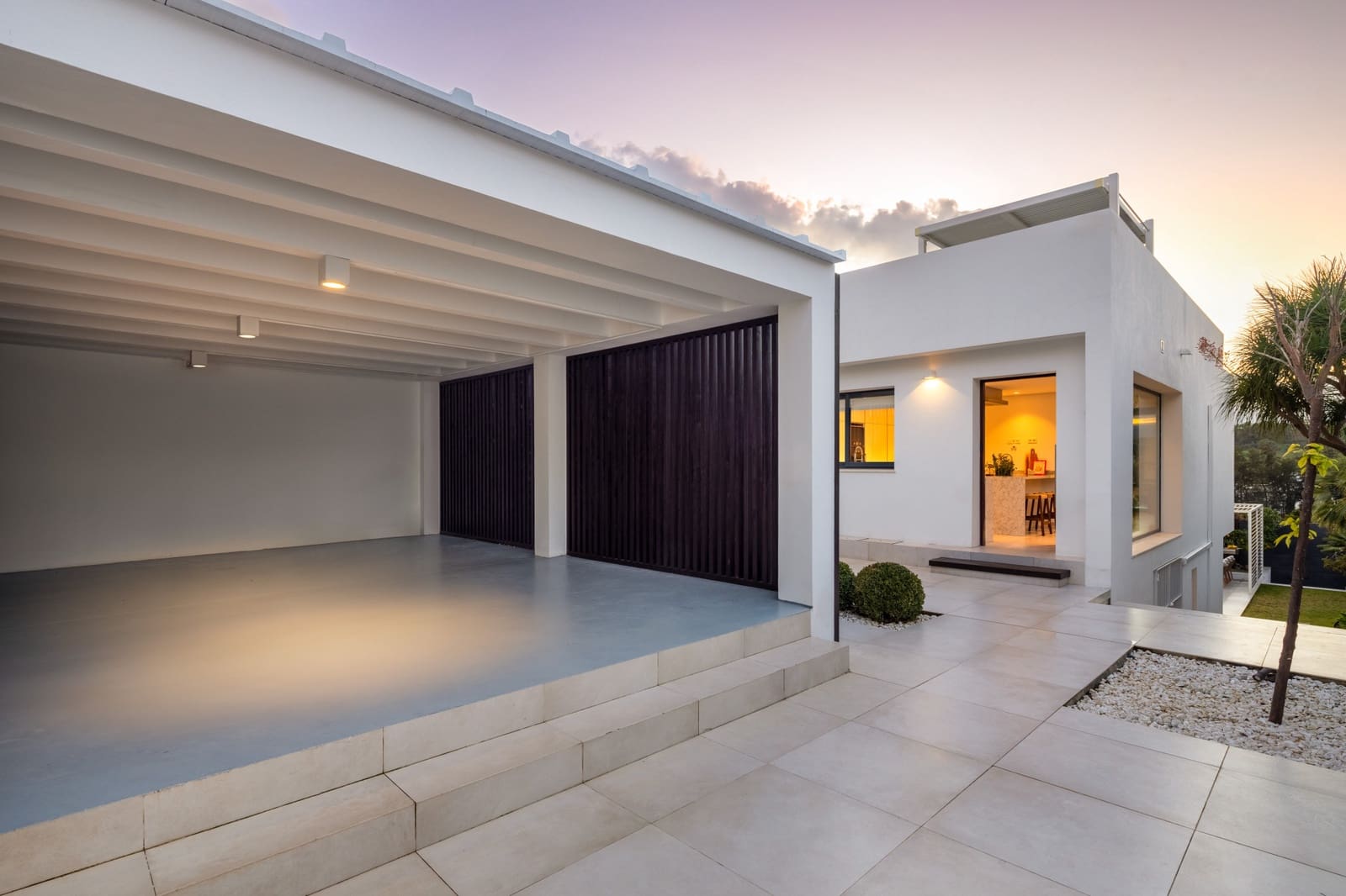6 bedroom Villa for sale in Nueva Andalucia with pool garage - € 3,995,000 (Ref: 9245968)