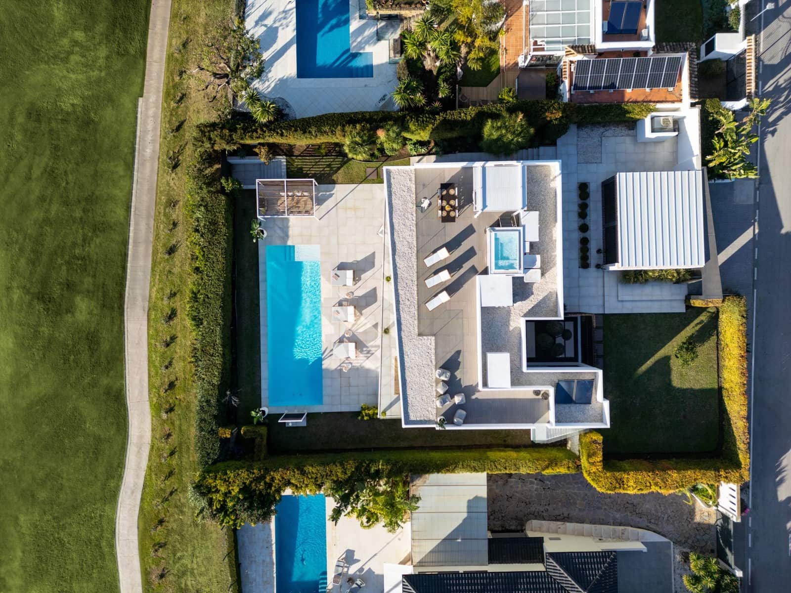 6 bedroom Villa for sale in Nueva Andalucia with pool garage - € 3,995,000 (Ref: 9245968)