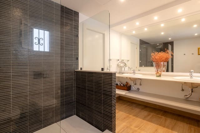 2 Zimmer Apartment zu verkaufen in Marbella mit Pool Garage - 2.425.000 € (Ref: 9245969)