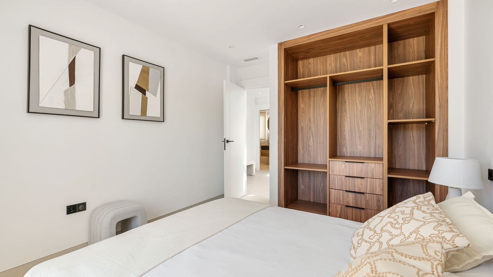 Casa de 3 habitaciones en Benahavís en venta con piscina - 1.195.000 € (Ref: 9245971)