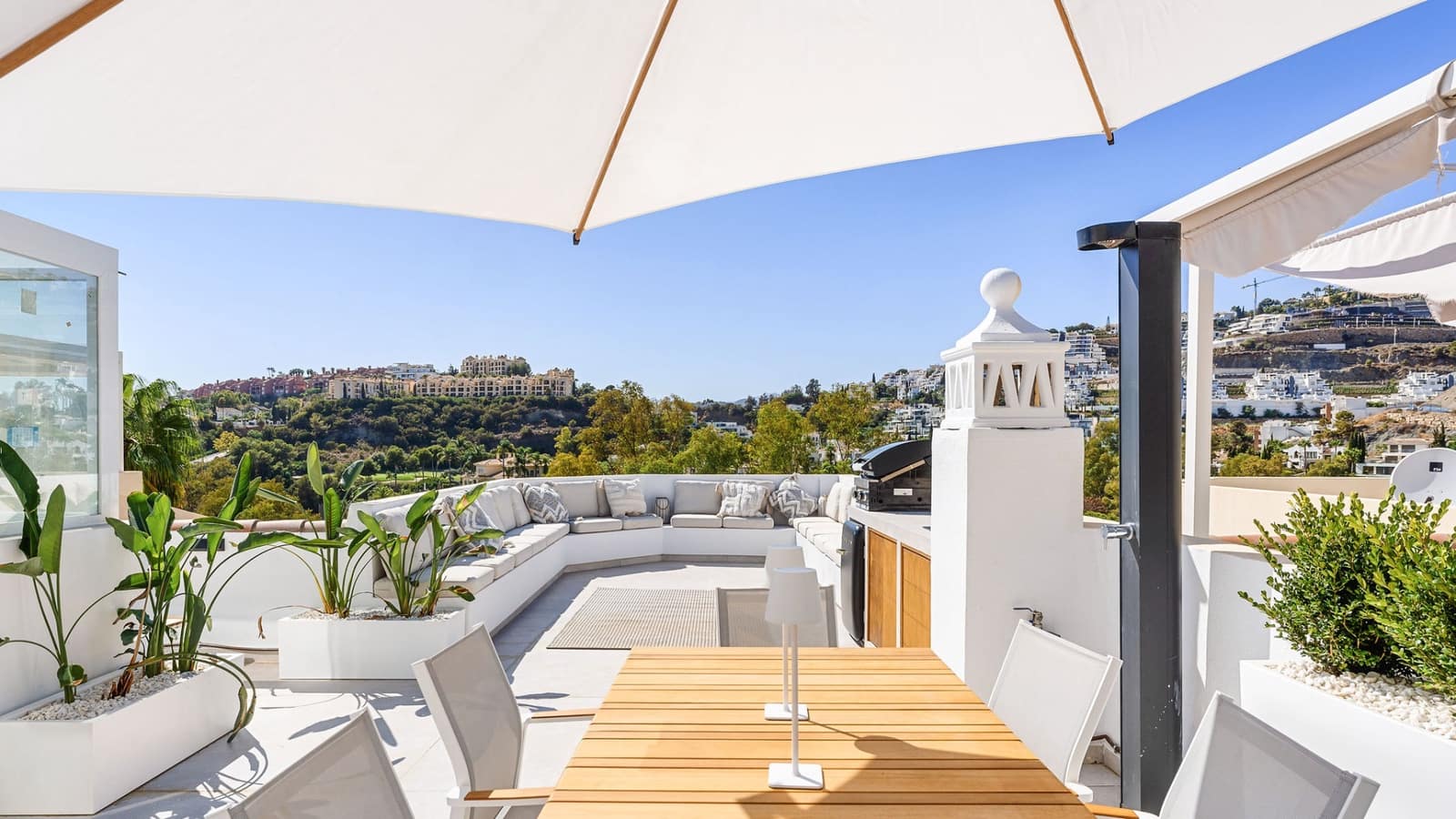 Casa de 3 habitaciones en Benahavís en venta con piscina - 1.195.000 € (Ref: 9245971)
