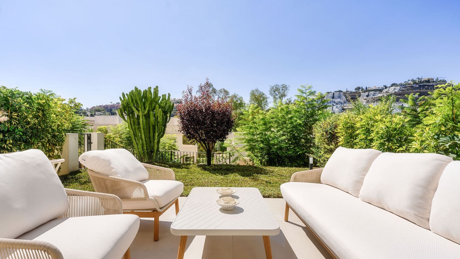 Casa de 3 habitaciones en Benahavís en venta con piscina - 1.195.000 € (Ref: 9245971)